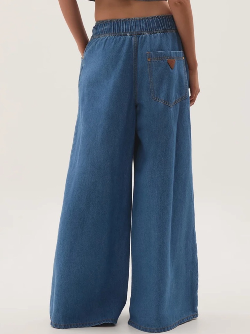 Aje Studio Sunray Denim Jeans in Blu Wash | US 2 NWT - Picture 2 of 13